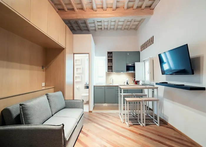 Majorelle Comfy アパート ローマ